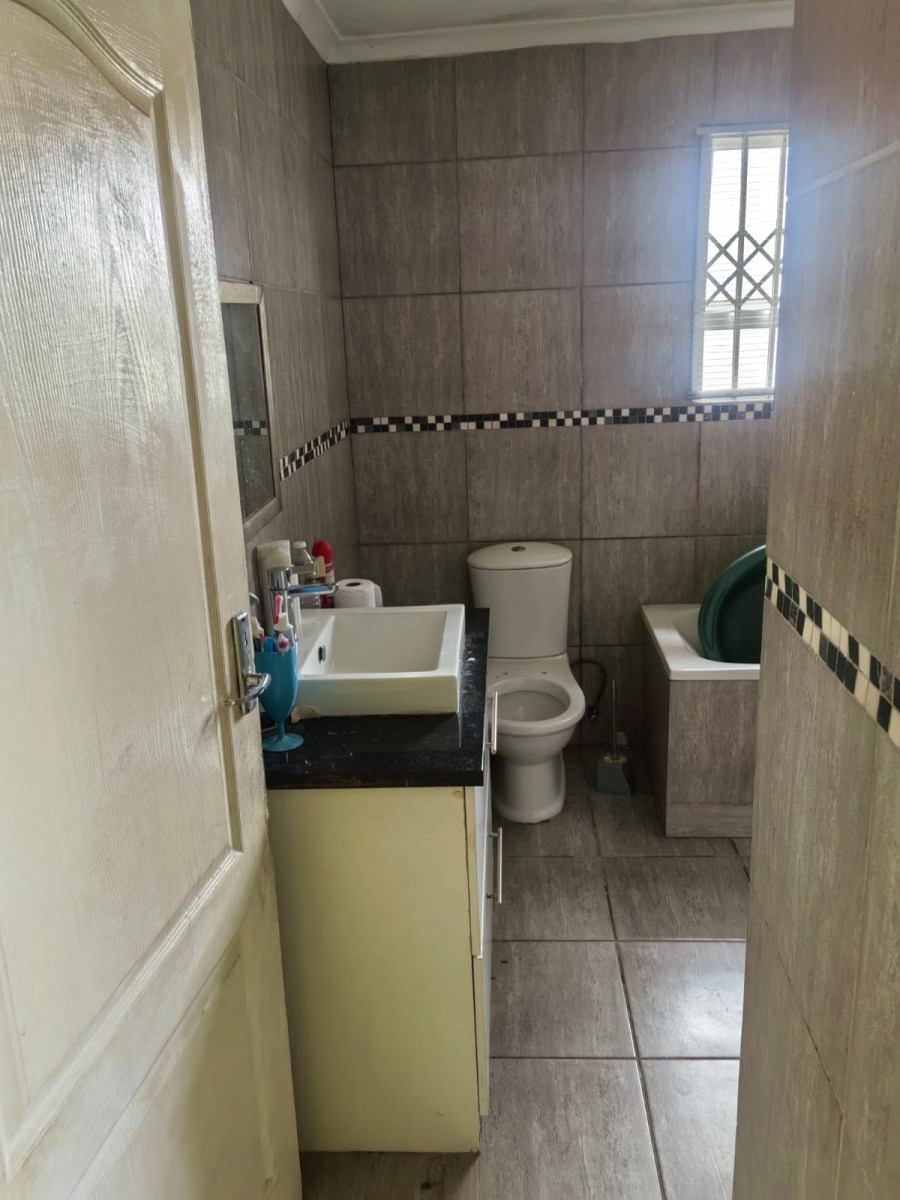 3 Bedroom Property for Sale in Ilitha Park Western Cape